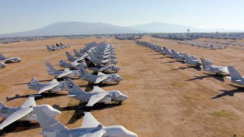 美国亚利桑那州的沙漠里 藏着一个全世界最大的军用机场