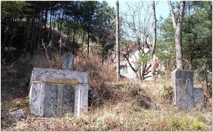 父亲墓地风水讲究