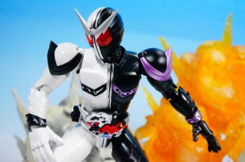 假面骑士w里的獠牙王牌好帅! 但是为什么出场次数那么少w(Д)w ?