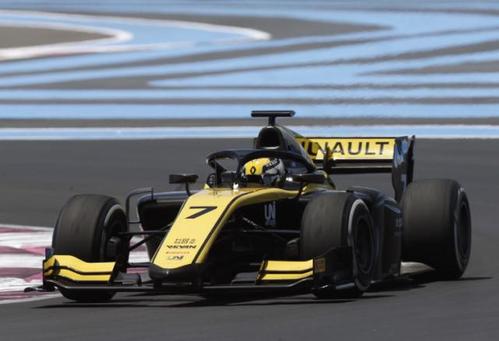 距离f1赛车最近的中国车手周冠宇在f2法国站排位赛取得头排发车