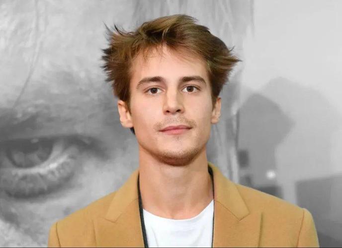 俄系帅哥颜值盛宴——盘点俄罗斯帅出天际的男演员