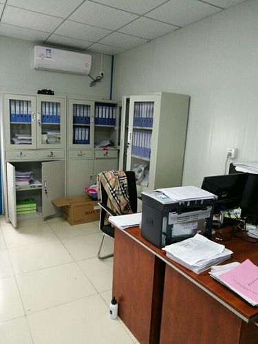 包吃住房建资料员