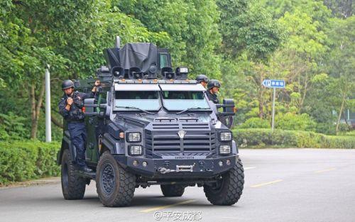"剑齿虎"防暴装甲车简介 中国多地特警配备抵御暴恐