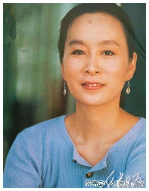 演员奚美娟冒险产子没出月子被离婚前夫糊了她红了