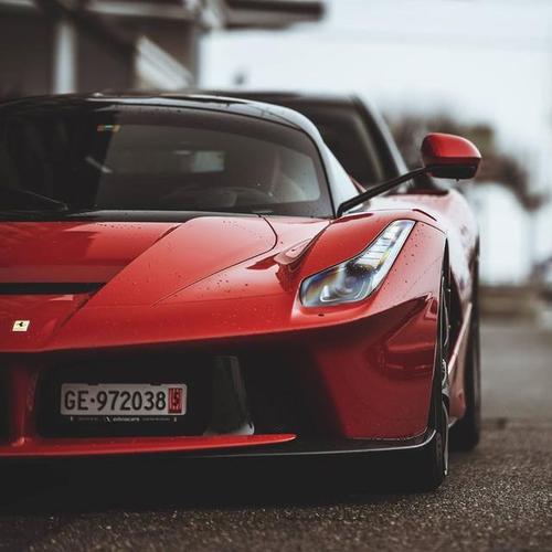 汽车头像|红色法拉利laferrari