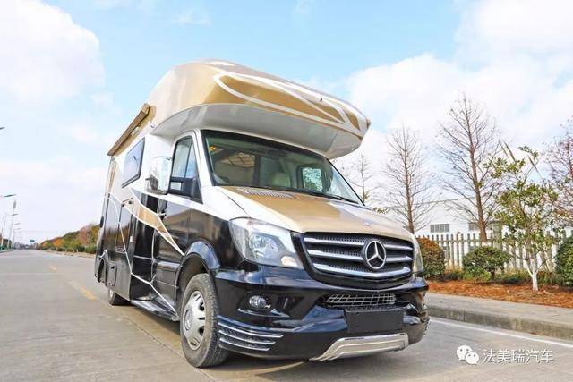 一辆高大上的法美瑞奔驰房车