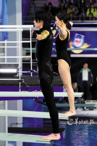《星跳水立方》复赛明晚玩"双人跳"(组图)