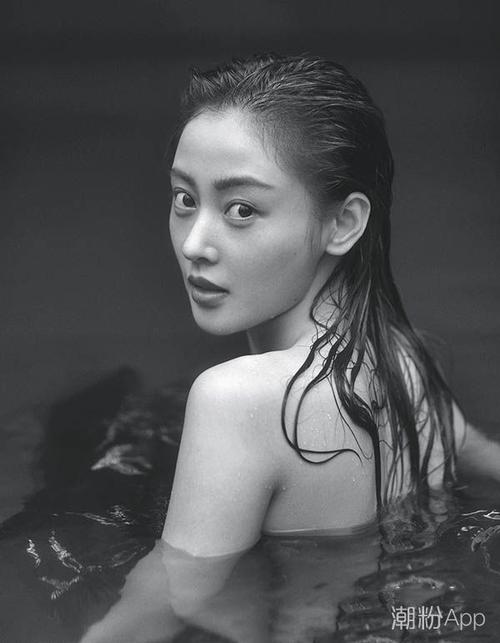 张天爱最性感写真大片公开 上演湿身诱惑秀美腿