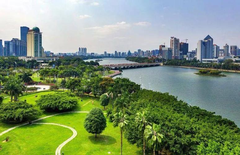 第六届全国文明单位南宁市南湖公园扮靓城市家园绽放文明之花