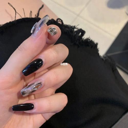 黑色美甲#贴钻美甲#款式美甲#延长甲#光疗_美甲_光疗