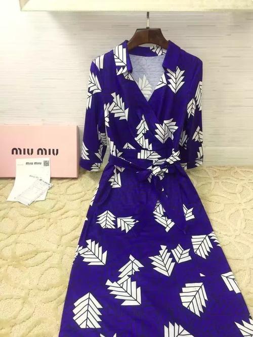 miumiu新款吊带连衣裙新款连衣裙