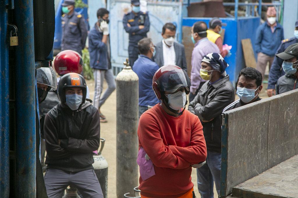 尼泊尔疫情亮红灯累计确诊新冠超42万例