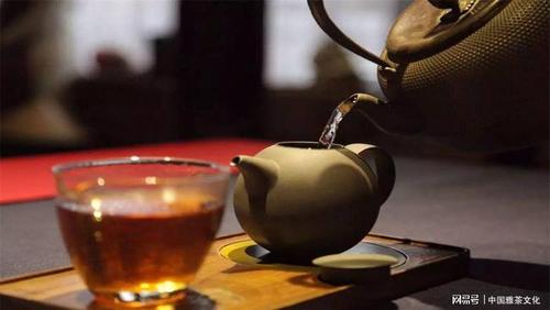 随笔一篇写过往,雅茶一壶品人生