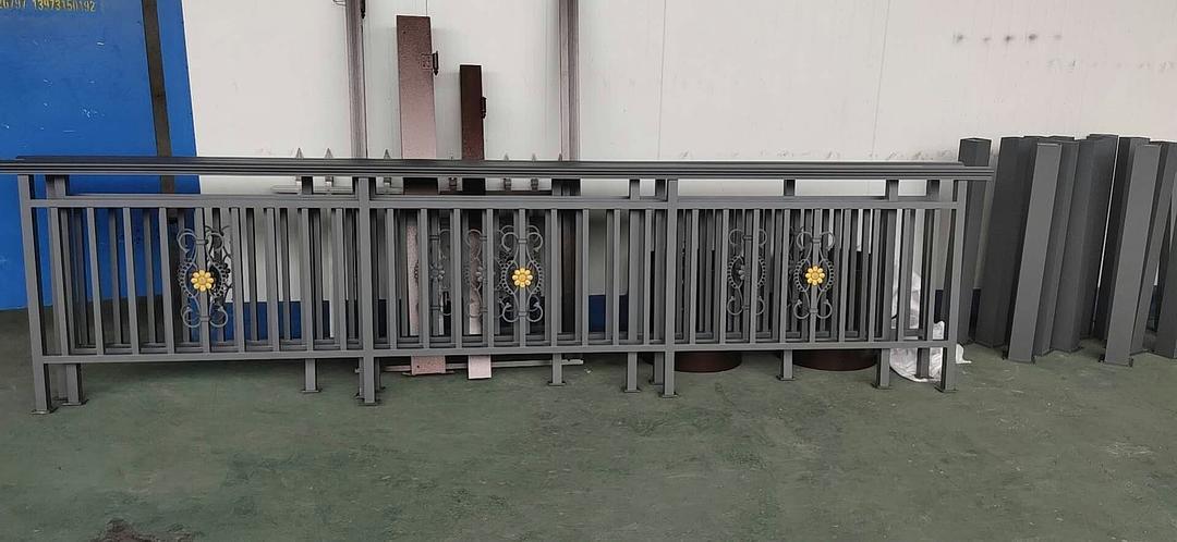 铝合金护栏与锌钢的区别