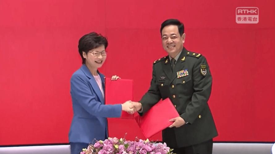 历史性一刻中区军用码头刚刚移交香港驻军