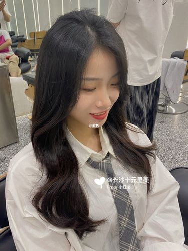 超温柔韩国小姐姐卷发9615_卷发_韩国_发型_种草