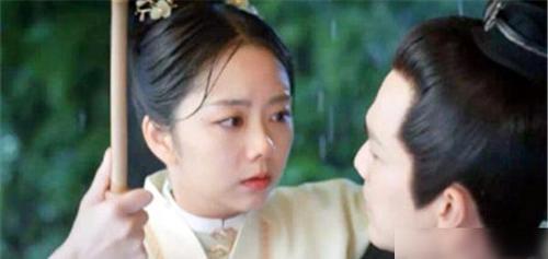 钟汉良公主抱谭松韵,谁注意他手放的位置,网友:终于体面了!