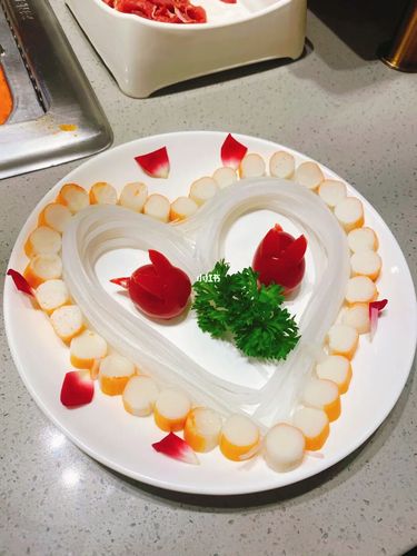 情侣吵着架去吃海底捞_海底捞怎么样_摆盘_美食_美食展示_普通美食