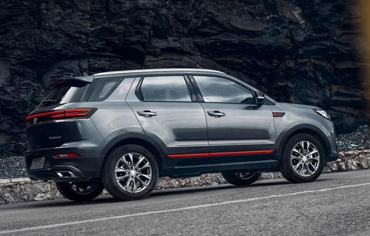 长安cs55plus蓝鲸版和第三代哈弗h6谁才是年轻之选?