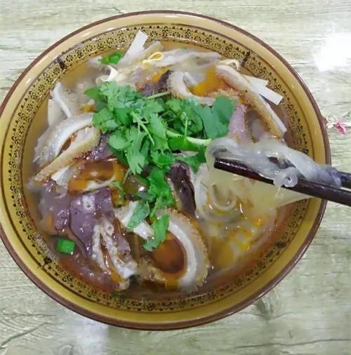 滋补牛杂粉丝汤