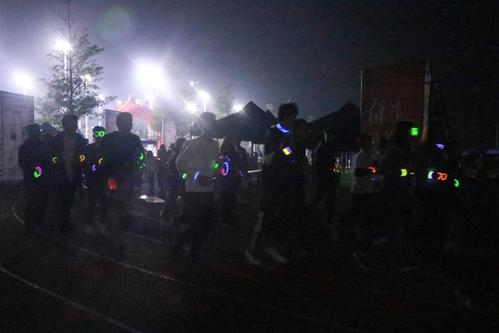 信息工程系"荧光闪闪新时代,奋力奔跑新青年"夜跑活动圆满落幕