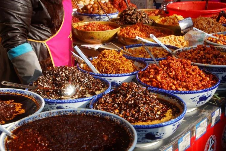 街子古镇美食(蓬州闲士 摄)