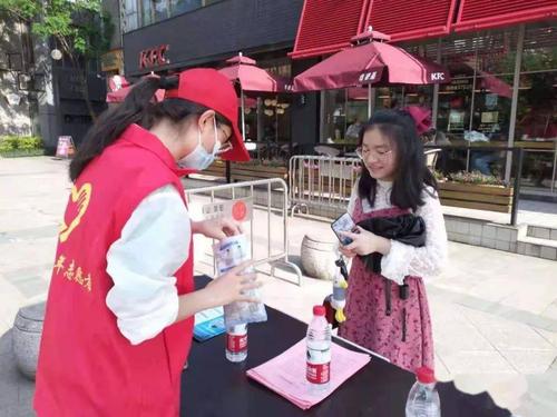 当五一假期遇上五四青年节,青年志愿者们在行动!