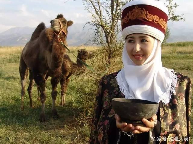 新疆柯尔克孜族美女