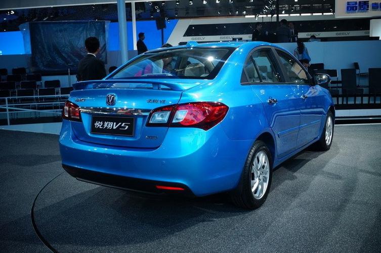 2012北京车展 长安新款悦翔v5正式发布
