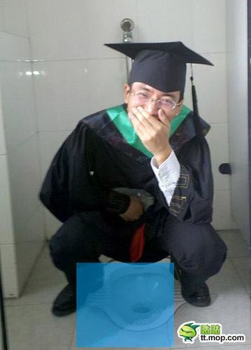 梦见拉屎在裤子里是什么意思:梦见拉屎在裤兜里意味着什么?