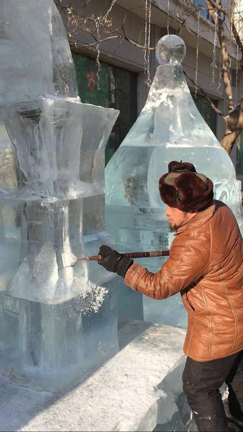 美丽的冰雕是咋做出来的