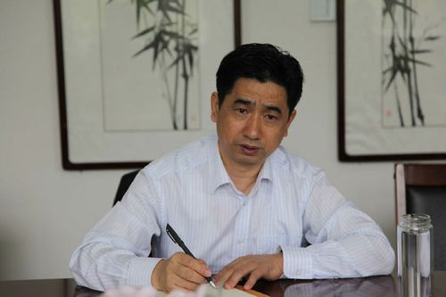 公司副总经理胡守平到社区单位走访调研 蒲白矿业有限