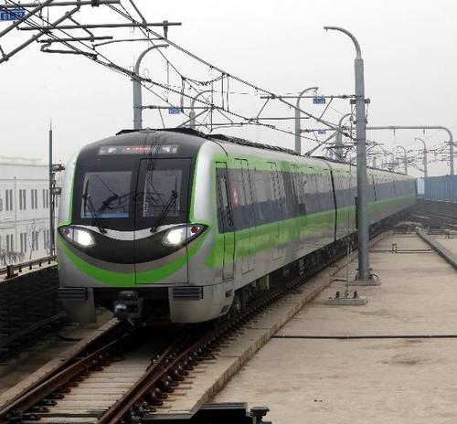 南京地铁三号线开通试运营"