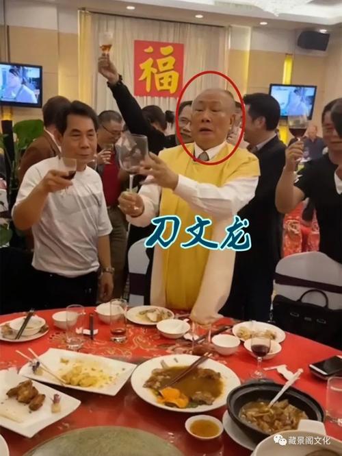 和胜和坐馆鸡脚黑硬钢澳葡教父崩牙驹大败新义安社团