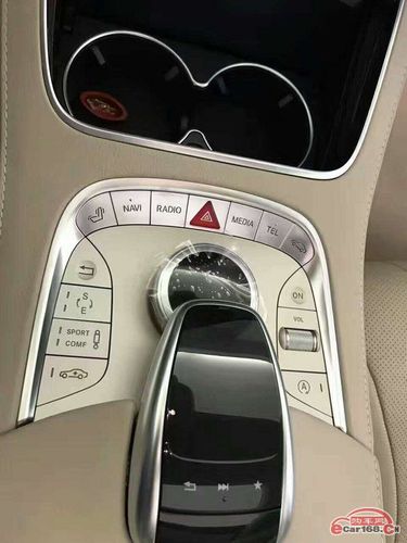 2017款奔驰s400l升级版新行情奔驰s400豪华轿车 3.0t排量两驱优惠