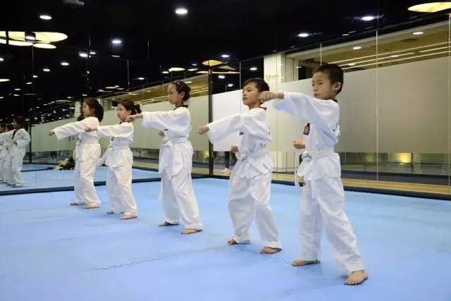 少年强,则中国强!跆拳道暑假少儿培训班第二期开放报名啦!
