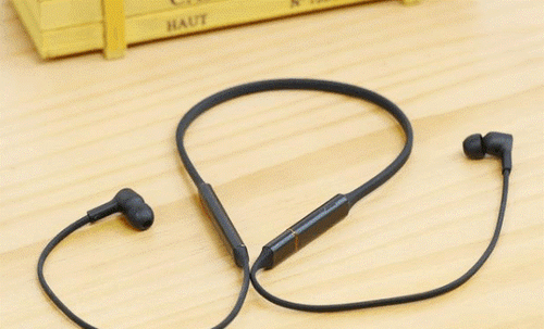 互联网 互联网资讯 > 正文   这款耳机的音质是一大卖点,蓝牙5.