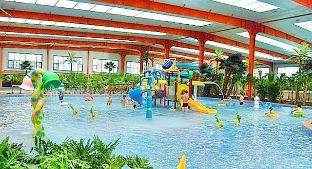 金孔雀温泉欢乐水世界