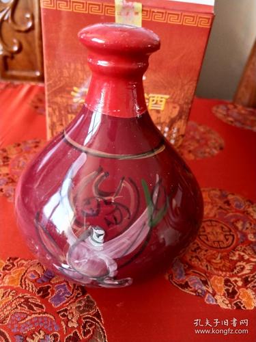 68度江泉酒瓶,内部赠品 500ml一斤,无酒.手绘瓷瓶.图示酒已开.