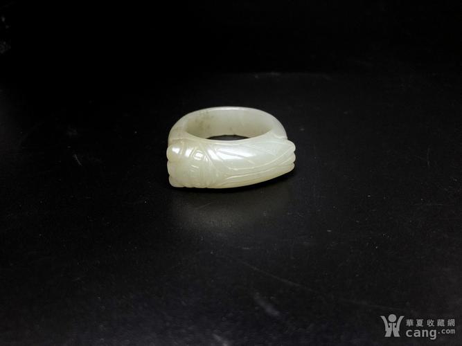 清代和田玉 玉蝉马鞍戒指一枚