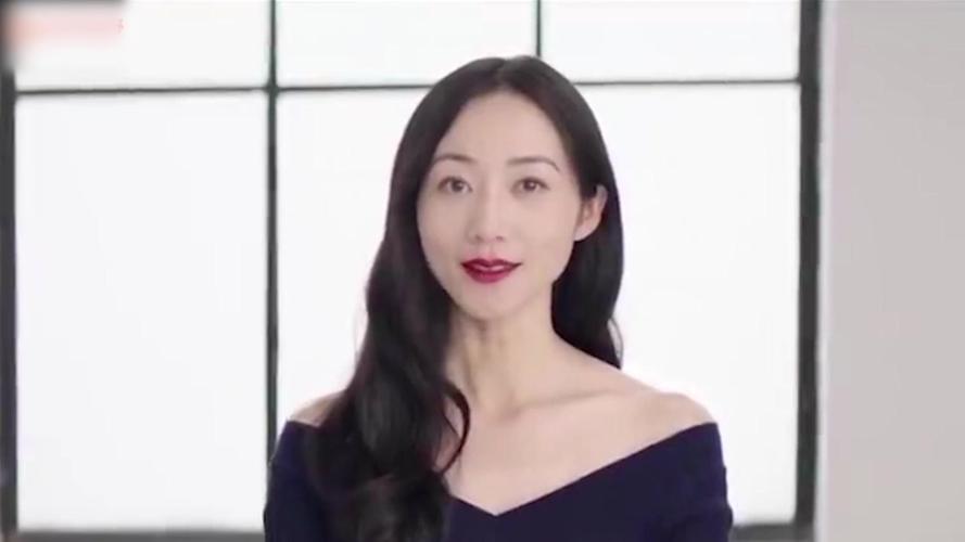 韩雪唱歌也太美了,演唱开口惊艳绝伦刷爆全网,这双腿100分!