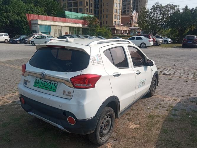【共享汽车】让我们见识一下摩范出行北汽ec200的现状