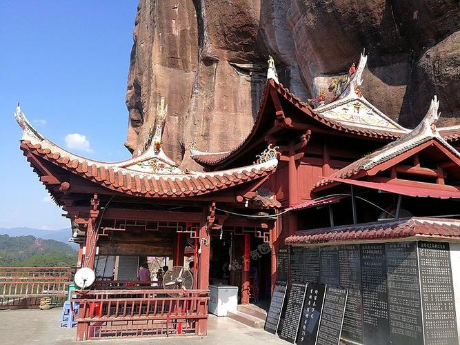 永安百丈岩:它是桃源洞景区的一部分,30余处名胜,却无