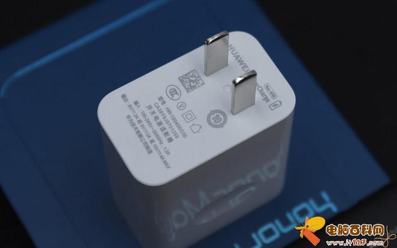 荣耀magic2还配备40w超级快充充电器,30分钟可以充满75%电量,充电速度