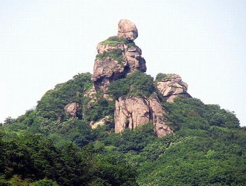 驻马店藏座"毛公山",比海南毛公山更像毛主席