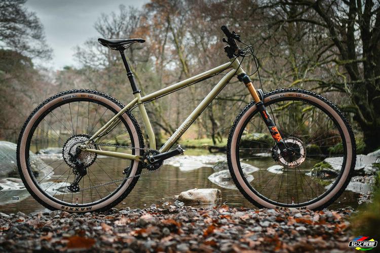 pipedream推出新款sirius硬尾林道山地车