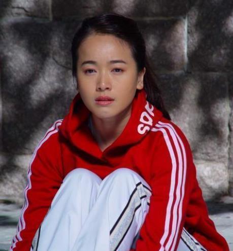 左小青的桃色情史,16岁从国家体操队退役,靠美貌征服6