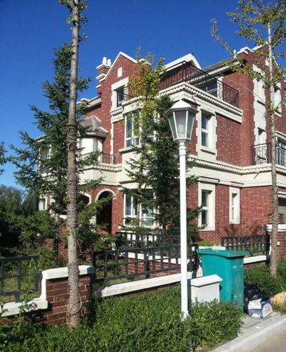 万全天鹅湖小镇 别墅6室3厅3卫 370平米