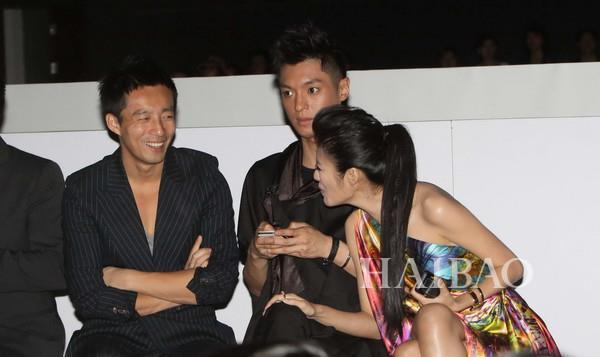 遭大s横刀夺爱,被戚薇捷足先登,嫁进豪门的安以轩如今