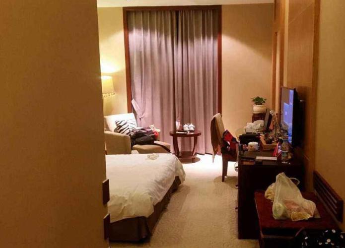 晚上住酒店为什么要尽量开着厕所灯,经常在外住宿的人